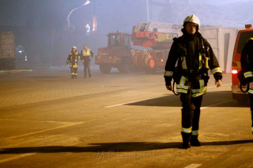 Feuer 3 GVG Koeln Niehl Geestemuenderstr P031.jpg